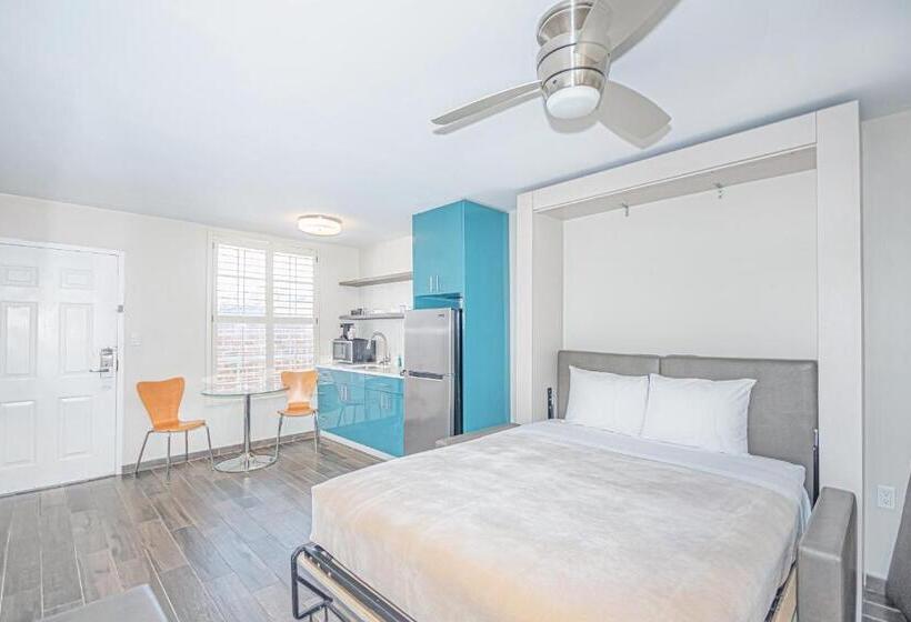 デラックススイート, Seven Hills Suites