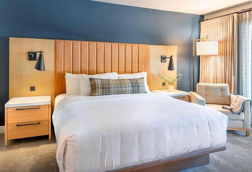 스탠다드 룸 킹사이즈 침대, The Incline Lodge