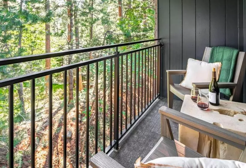 バルコニー付スタンダード４ベッドルーム, The Incline Lodge