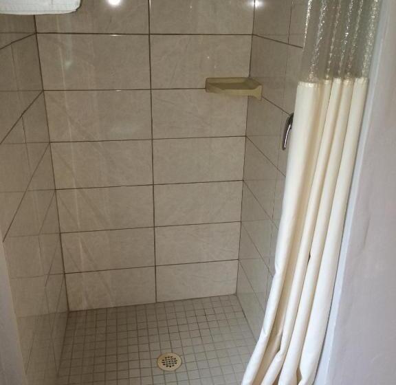 キングサイズベッドのスタンダードルーム, Travel Inn