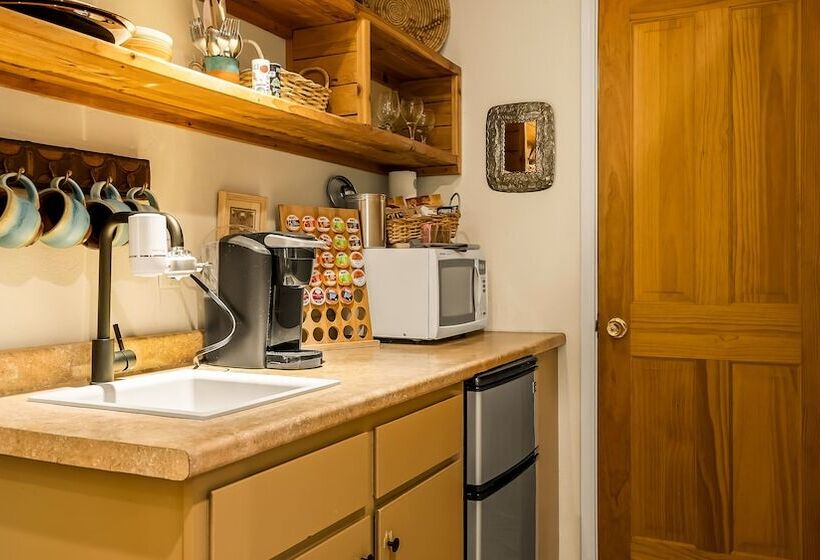 Люкс, Tubac Country Inn