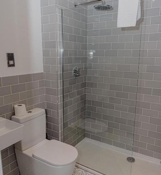 اتاق لوکس, Woodlands