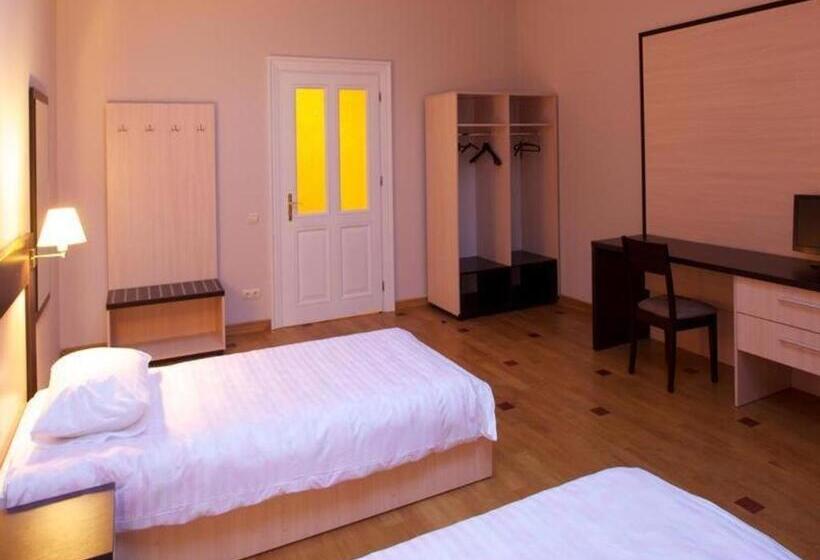 غرفة قياسية, Mini Hotel Under The Roof