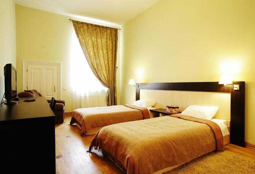 غرفة إقتصادية رباعية, Mini Hotel Under The Roof