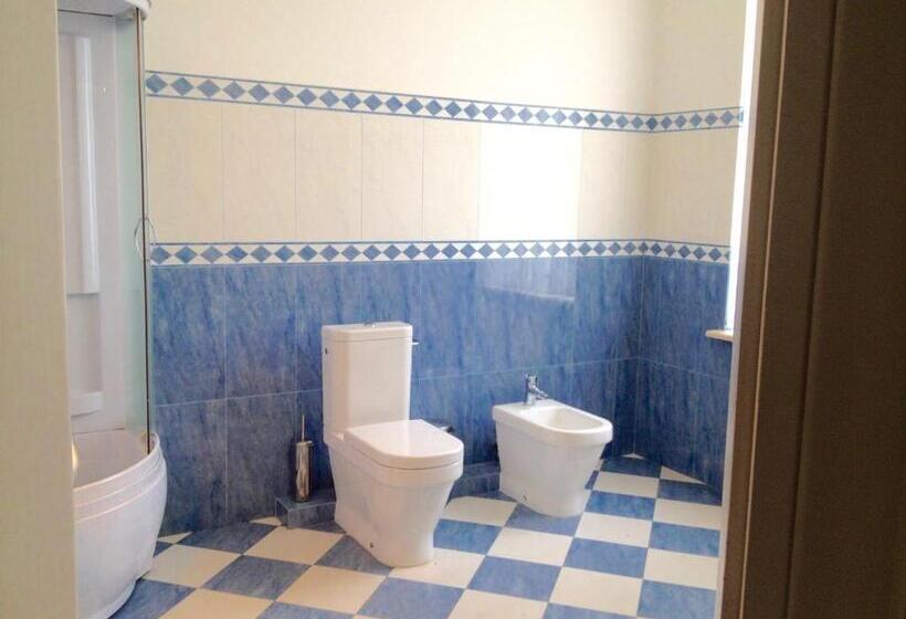 غرفة عائلية, Mini Hotel Under The Roof