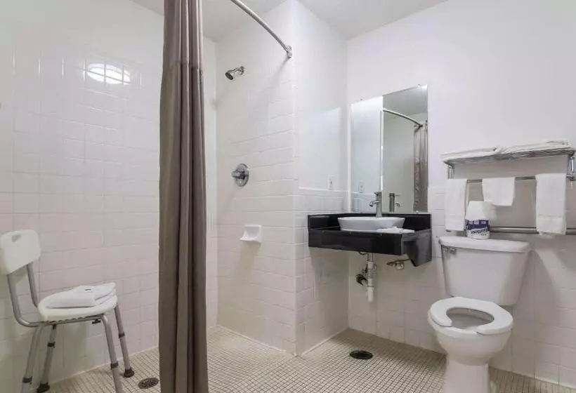 身障者適用スタンダードルーム, Motel 6 Gulf Shores, Al