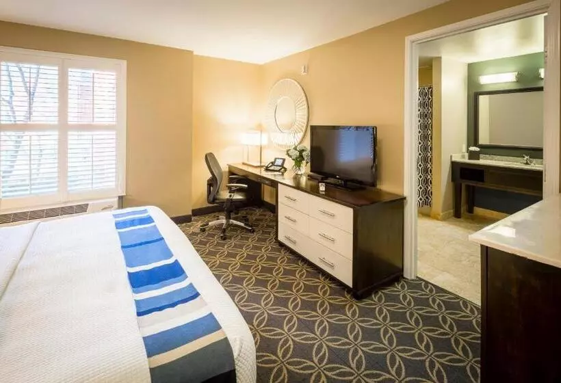 キングサイズベッドのスタンダードルーム, Nationwide Hotel And Conference Center
