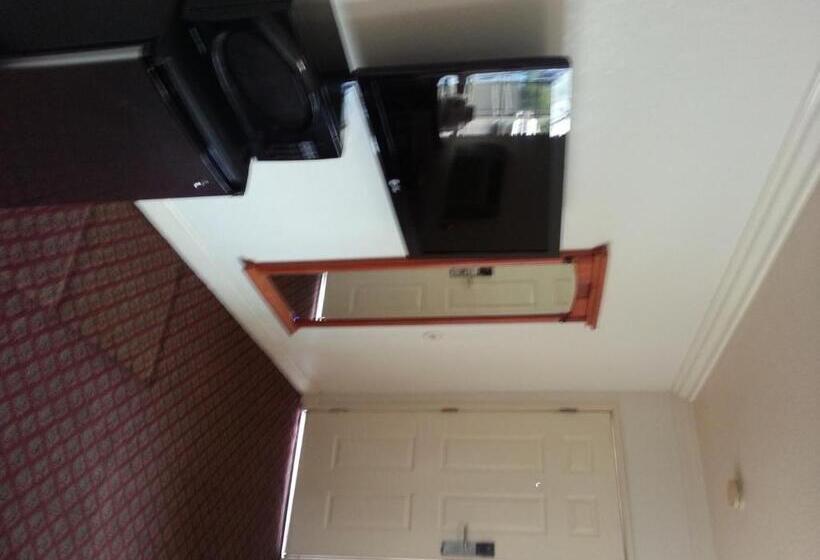 带大床的标准间, Walls Motel Long Beach