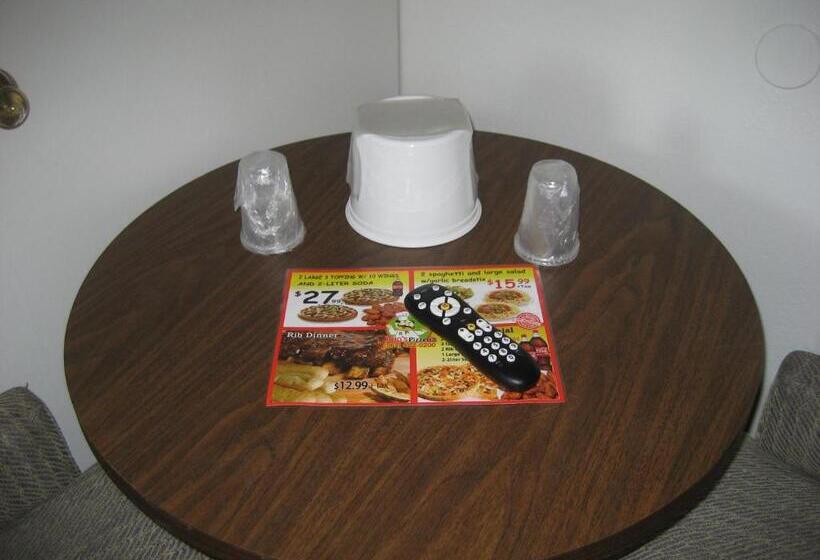 标准间, Walls Motel Long Beach