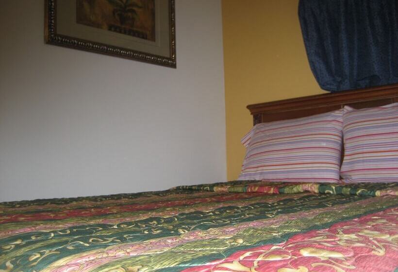 标准间, Walls Motel Long Beach