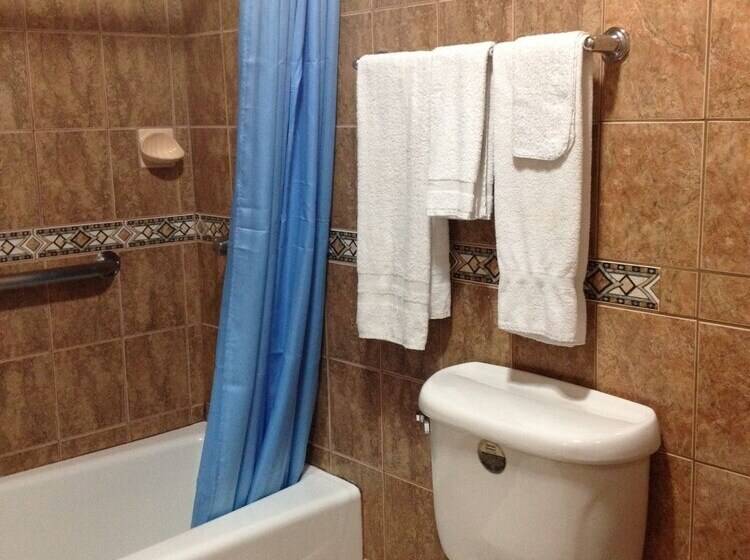 标准间, Walls Motel Long Beach