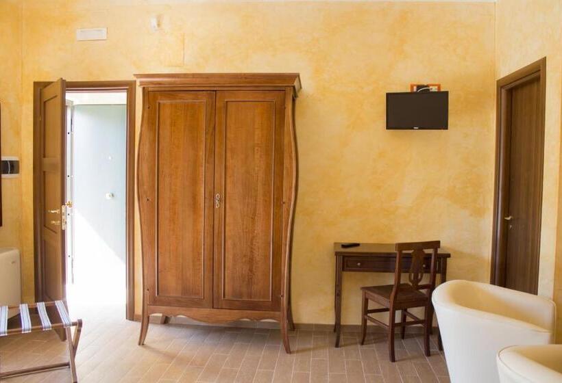 Трехместный Номер Стандарт с Видом, Agriturismo La Turritella