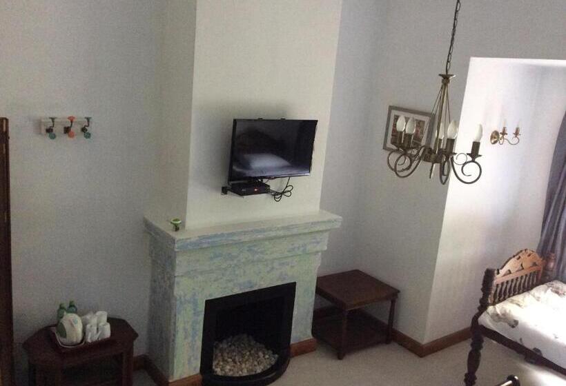 豪华三人间, Mount Pleasant