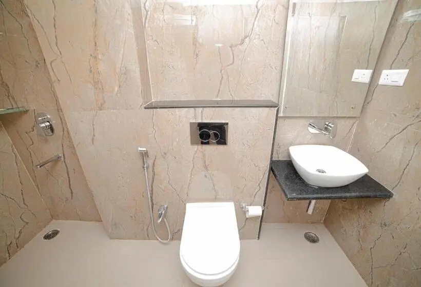 Standard Kolmen Hengen Huone, Pearl Courtyard