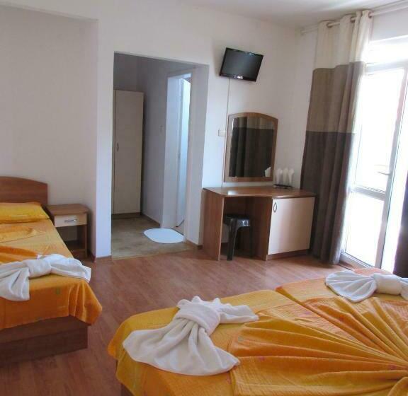 חדר סטנדרט לשלושה עם מרפסת, Diva Primorsko