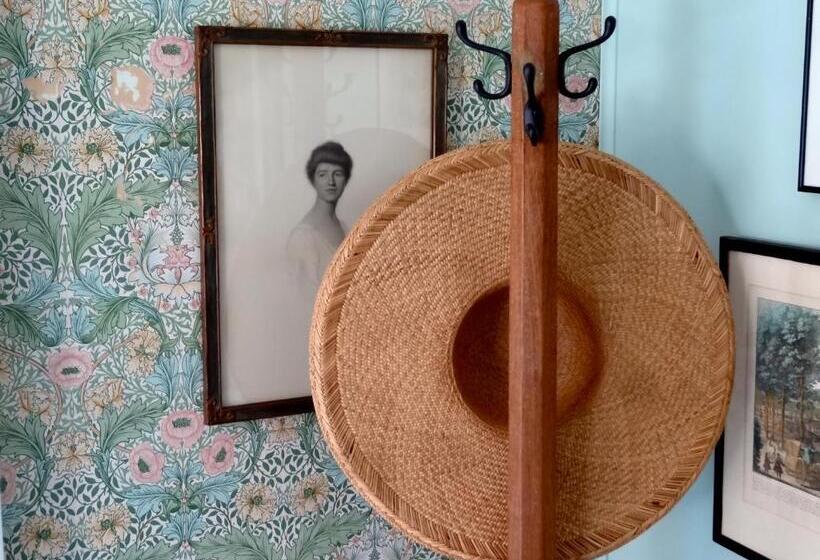 غرفة ديلوكس, The Captain S House Heritage Bed & Breakfast