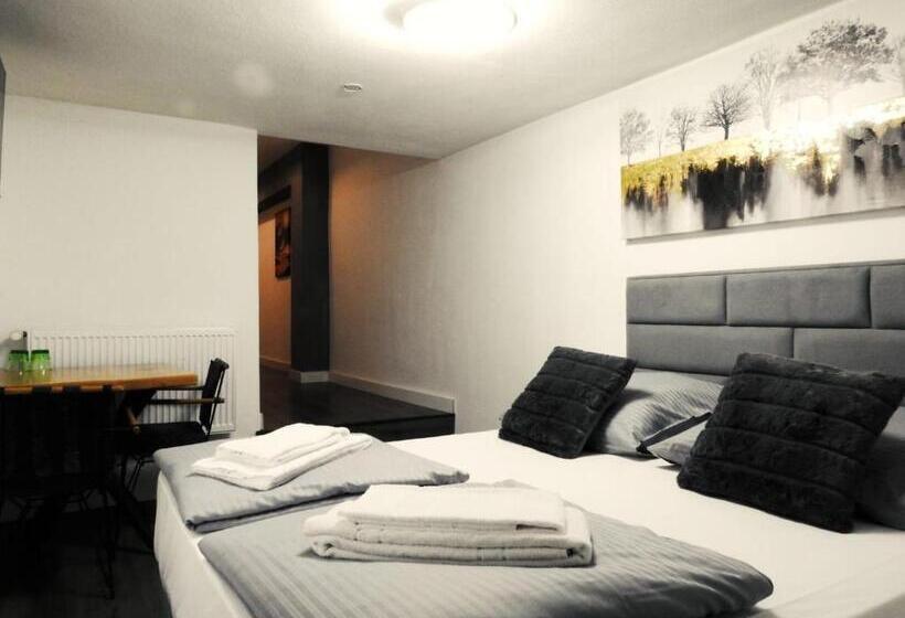 غرفة قياسية, Hecht