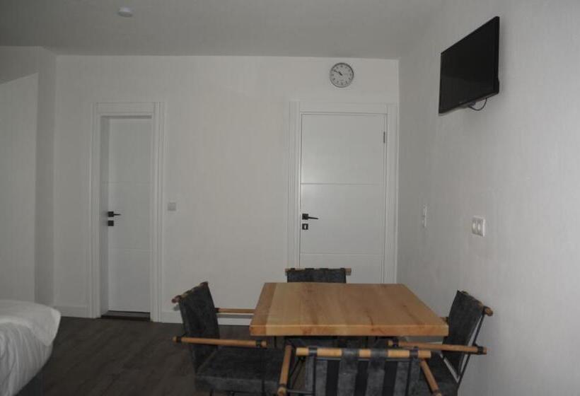 غرفة كلاسيكية رباعية, Hecht