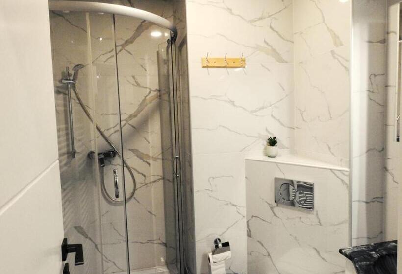 غرفة قياسية, Hecht