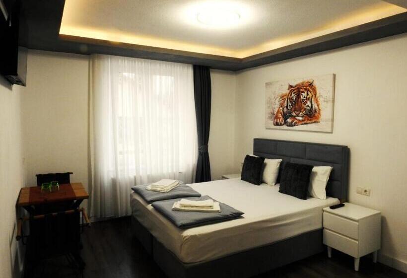 غرفة قياسية, Hecht