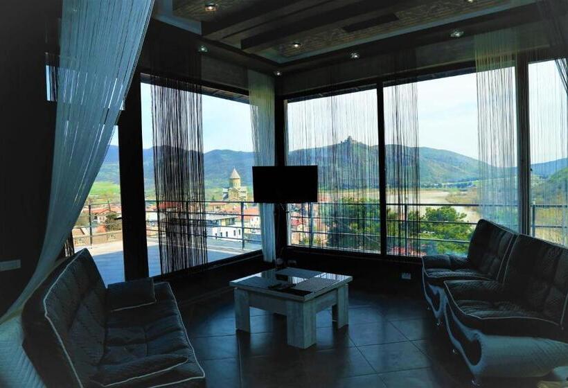 اتاق استاندارد با تراس, White House Mtskheta