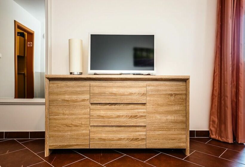 Апартаменты Комфорт 1 Спальня, Mare & Mons Deluxe Apartments