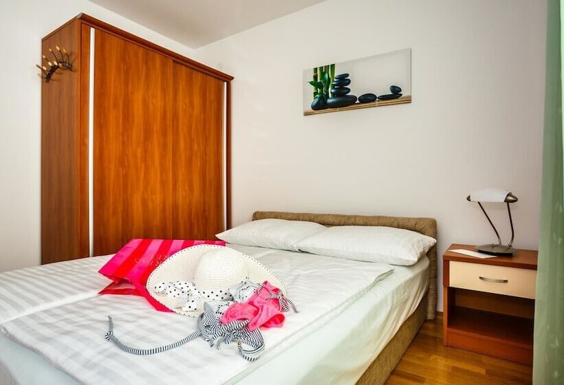 Deluxe Suite Sea View, Mare & Mons Deluxe Apartments