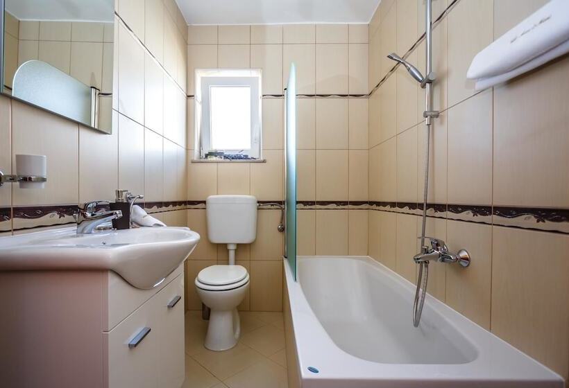 Апартаменты Комфорт 1 Спальня, Mare & Mons Deluxe Apartments