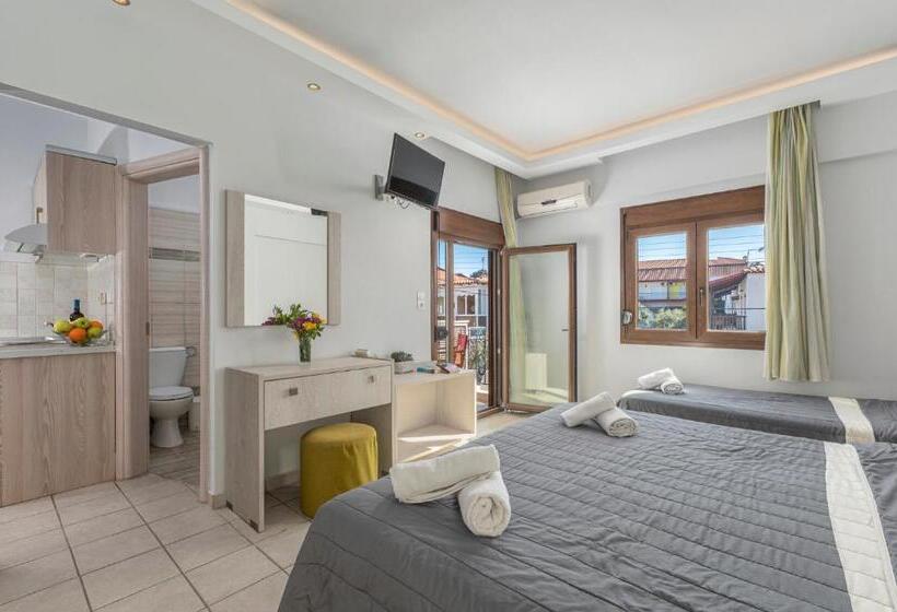 חדר סטנדרט לשלושה, Adonis