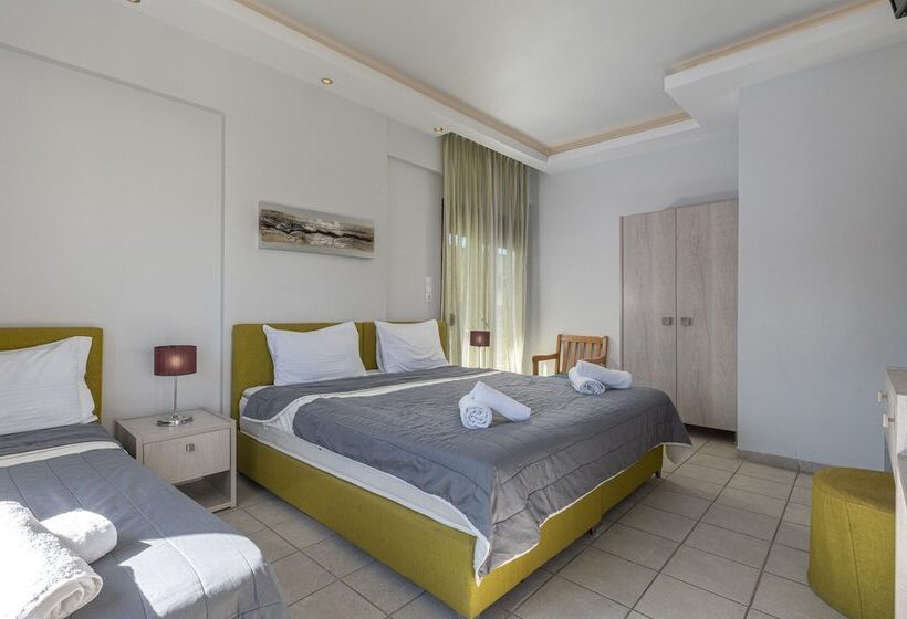 חדר סטנדרט לשלושה, Adonis