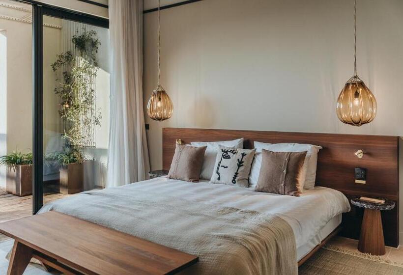 סוויטה, Maslina Resort