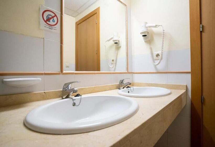 ルームシェアのワンベッド, Albergue Inturjoven Sierra Nevada   Hostel