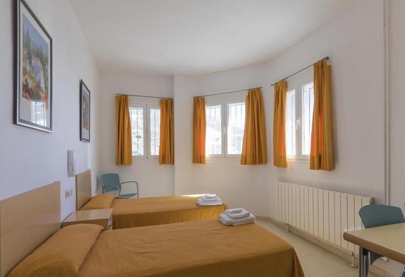 ルームシェアのワンベッド, Albergue Inturjoven Sierra Nevada   Hostel