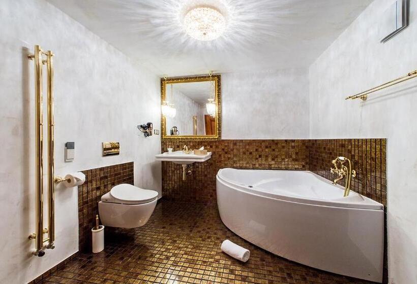 스위트 킹사이즈 침대, Arcadie Hotel & Apartments