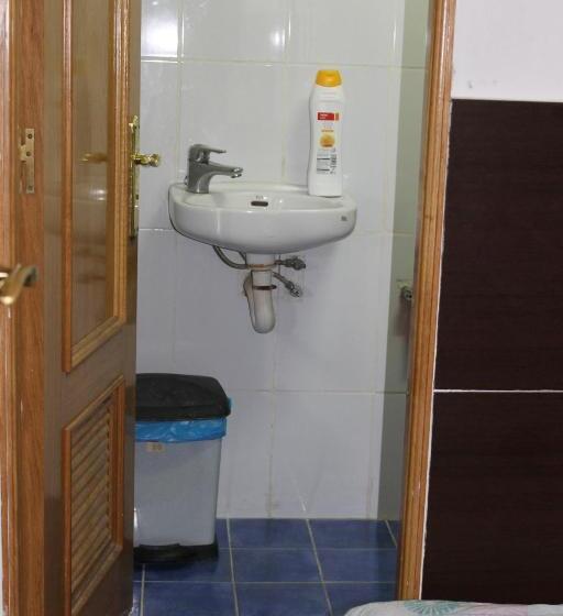 Номер Стандарт, Central Station Hostel Barcelona