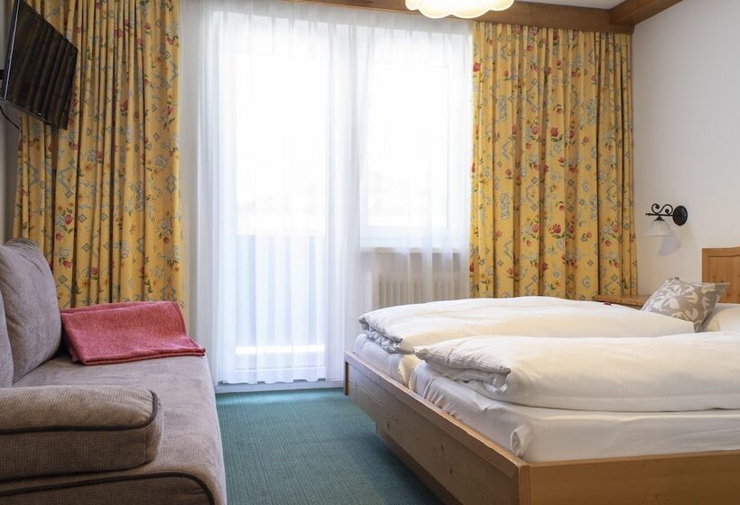 اتاق استاندارد سه تخته با چشم‌انداز, Garni Wieshof