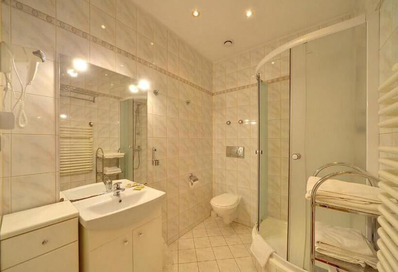 标准工作室, Gościniec Nad Potokiem