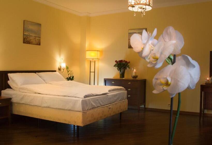 Апартаменты 1 Спальня, Kobza Haus Old Town