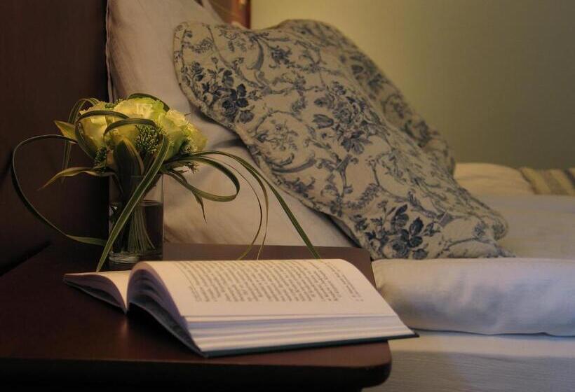 スタンダードルーム, Maltański