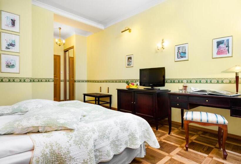 スタンダードルーム, Maltański