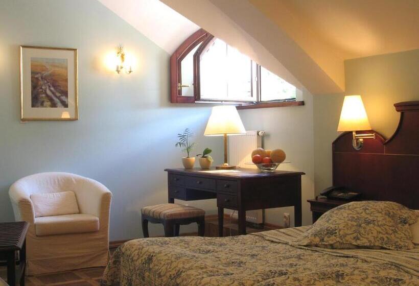 スタンダードルーム, Maltański