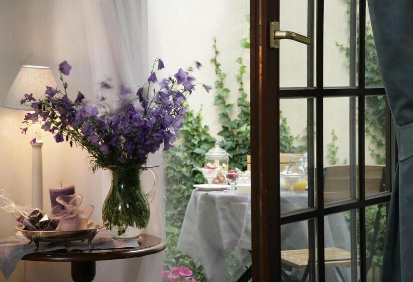 スーペリアールーム, Maltański