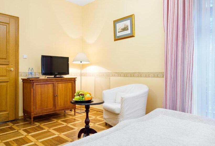 シングルデラックスルーム, Maltański