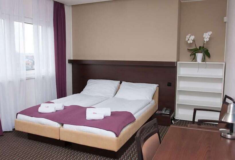 Habitación Estándar, Rottal