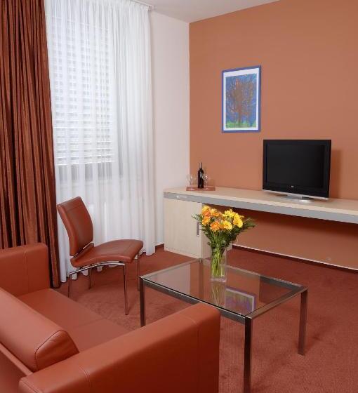 חדר ביזנס, Ruby Blue