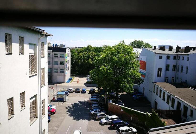 חדר סטנדרט יחיד, Ruby Blue