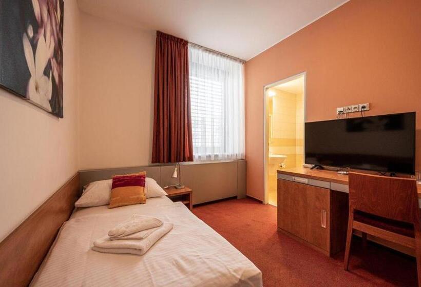 חדר סטנדרט יחיד, Ruby Blue