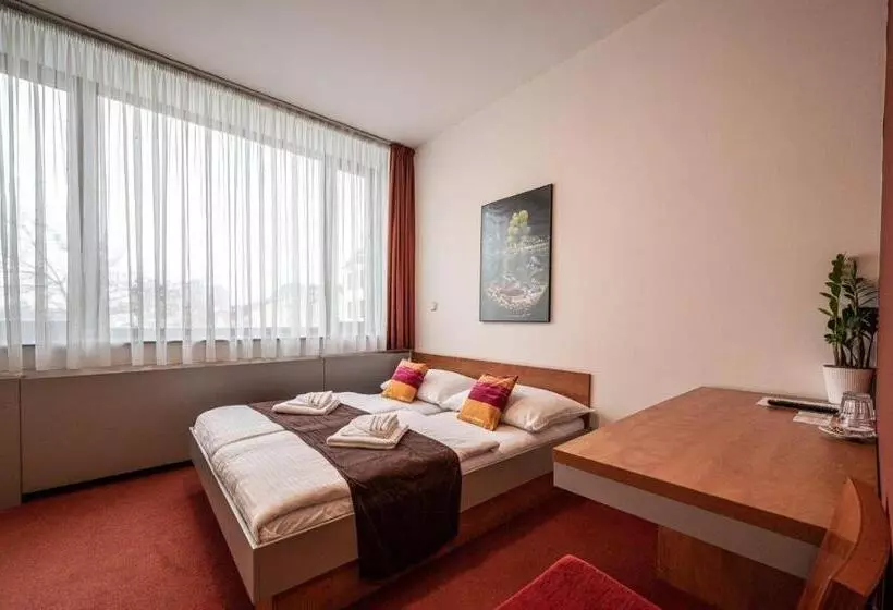 Habitació Estàndard, Ruby Blue