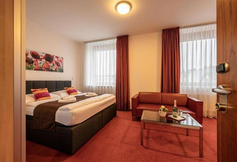 חדר ביזנס, Ruby Blue