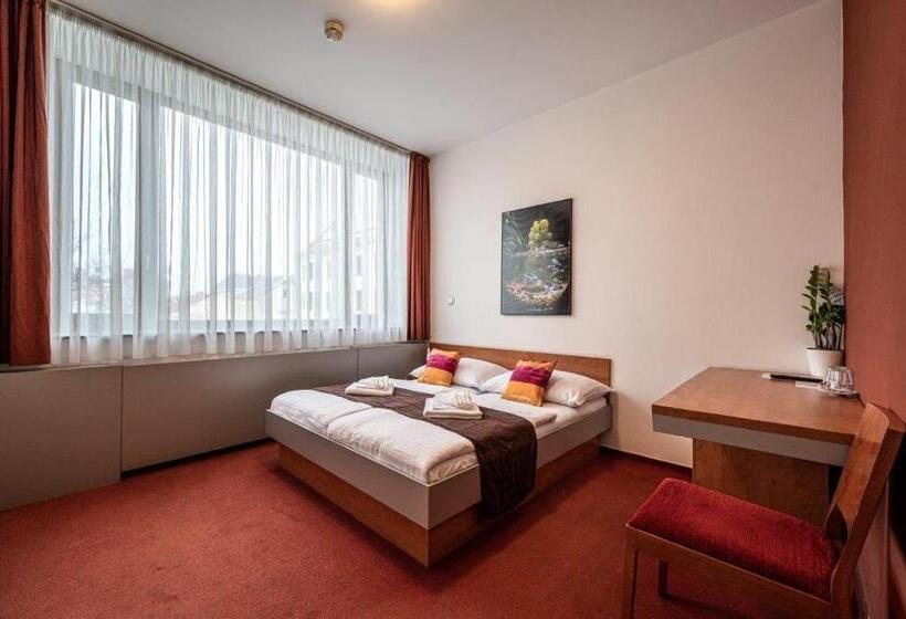 חדר סטנדרט, Ruby Blue